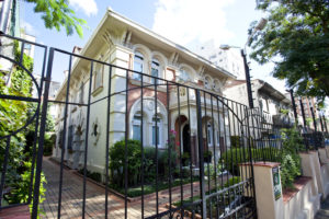 CONHEÇA O BAIRRO INDEPENDÊNCIA, ONDE ESTÁ A RUA MAIS BONITA DO MUNDO