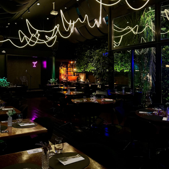 Ambiente aconchegante, drinks e petiscos, o DRY Moments & Drinks arrasa nisso. Foto: @drypoa
