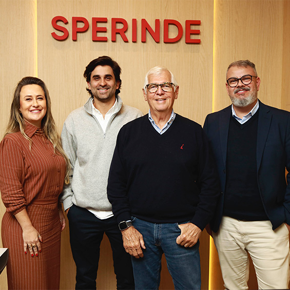 Fotos da inauguração da Sperinde em Caxias do Sul com a presença de clientes, amigos e colaboradores que celebraram esse novo momento conosco.