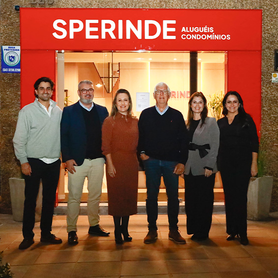 Fotos da inauguração da Sperinde em Caxias do Sul com a presença de clientes, amigos e colaboradores que celebraram esse novo momento conosco.