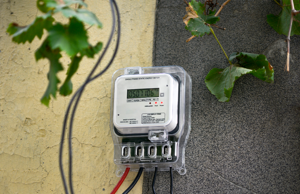Medidor de energia utilizado para controlar o consumo de carregador elétrico em condomínio